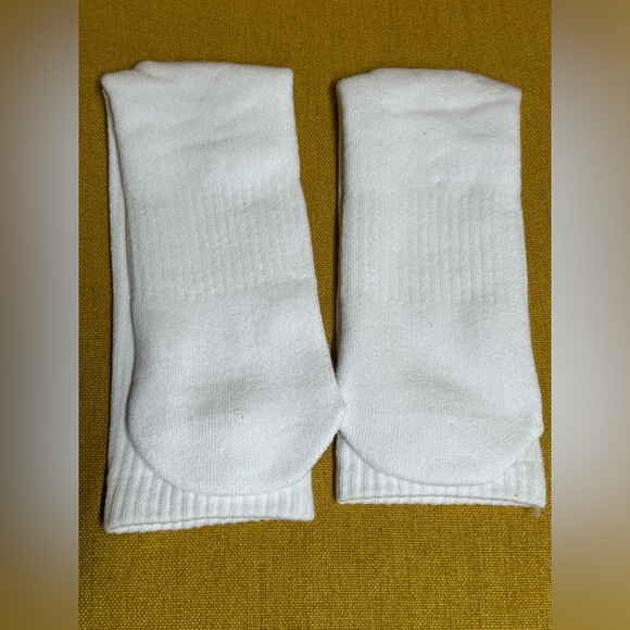 PAIR of THIEVES White Crew socks, - Picture 9 of 12